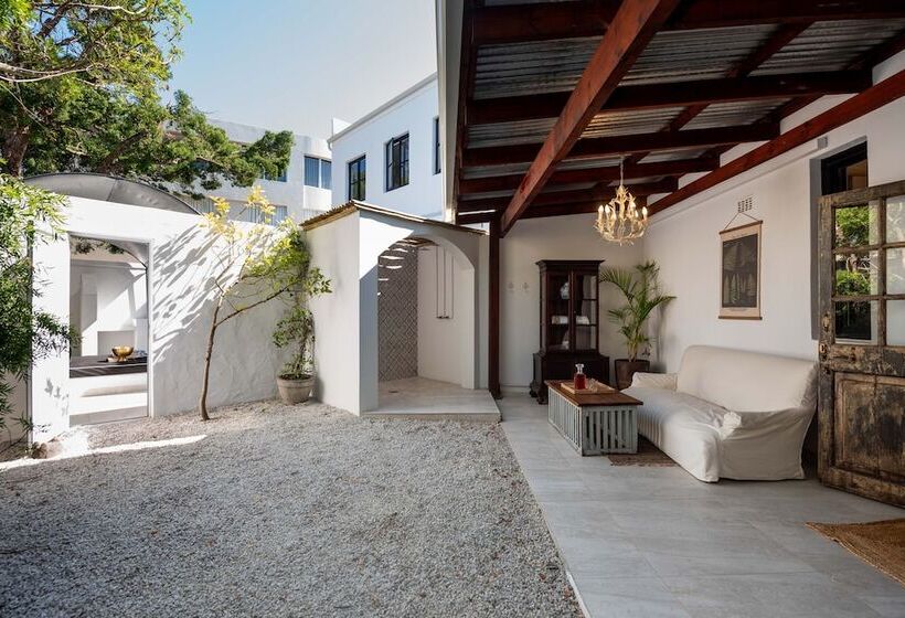 Люкс, The Ivory Haus
