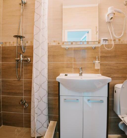 آپارتمان 1 خوابه, Pensiunea Biz Panzió