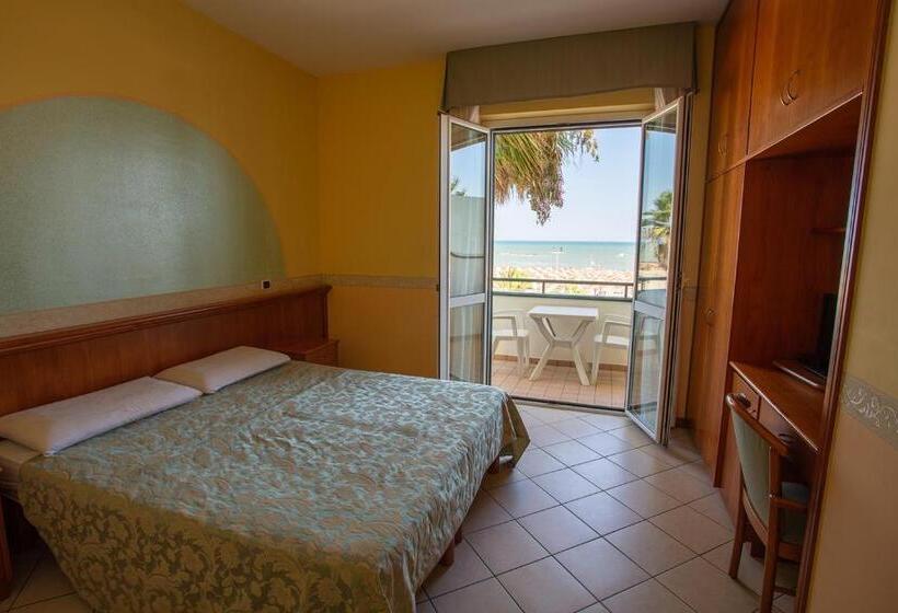 غرفة ديلوكس رباعية, Roma Sul Mare