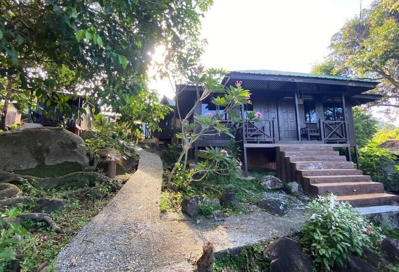 Семейный Номер, Nazri S Place 2