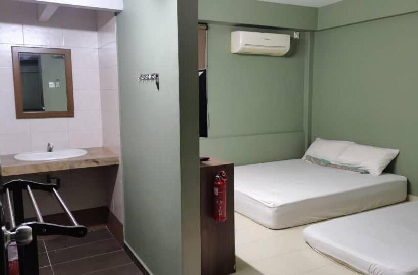 Семейный Номер, Country View Inn