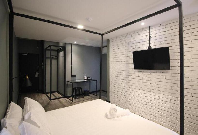 Номер Deluxe, 68 Boutique