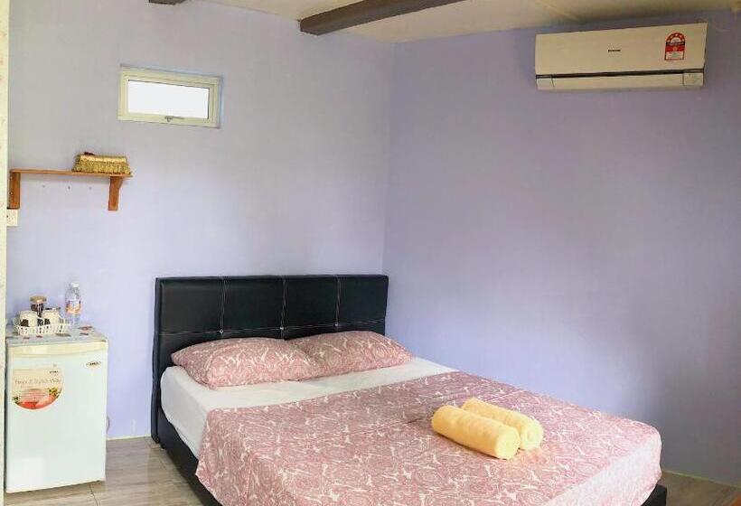 Номер Deluxe, Merdeka Guest House 2