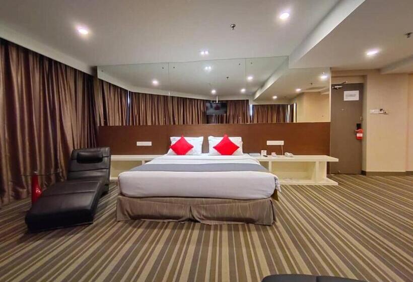 Люкс, Capital Kota Kinabalu