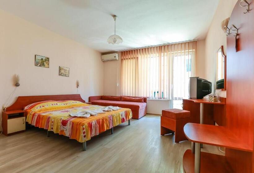 Номер Стандарт Трехместный, Guest House ,, Ekaterina