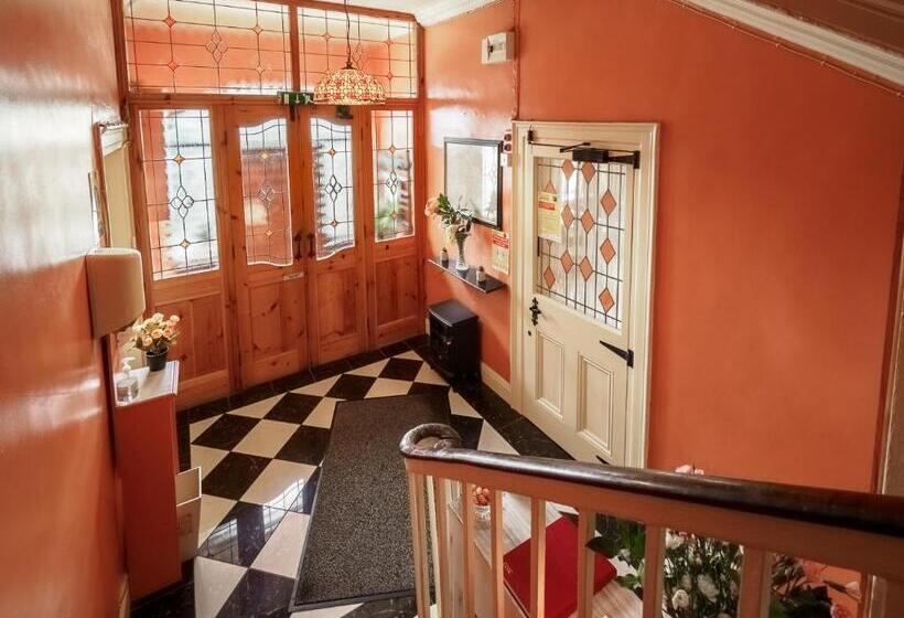 Номер Стандарт, Mccarthy S B&b
