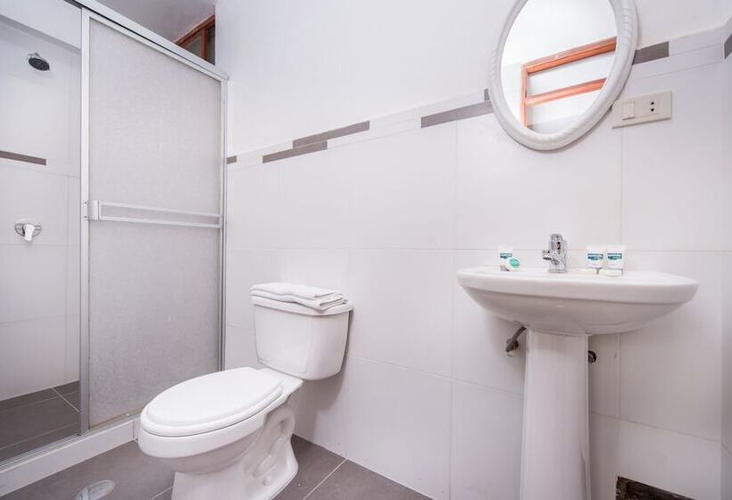Quarto Quádruplo Estandar, Ayenda Posada Inn