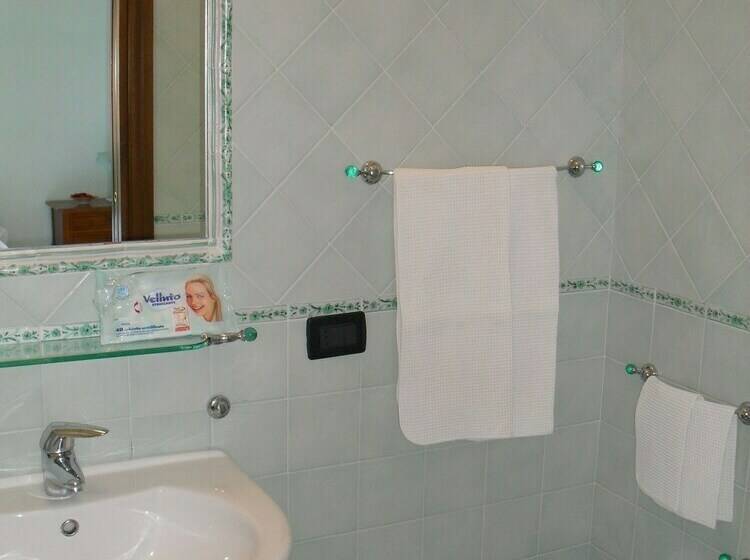 اتاق استاندارد, B&b Puntaferano