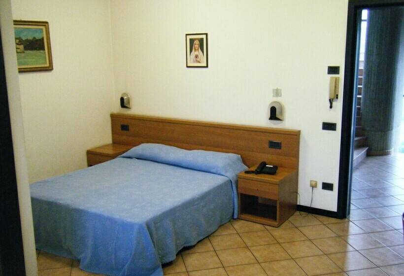 스탠다드 스튜디오, Residence Vezzoli