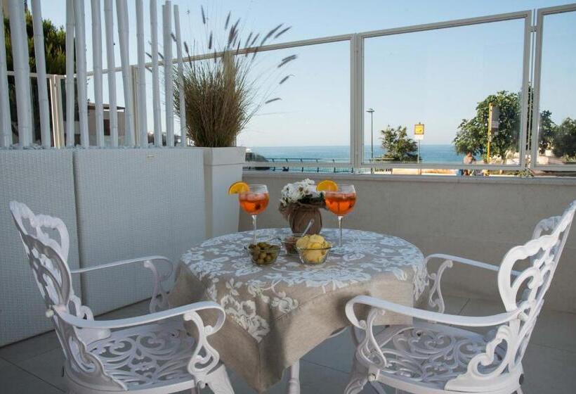 Полулюкс с Бассейном, Bellariva Monopoli B&b E Relax