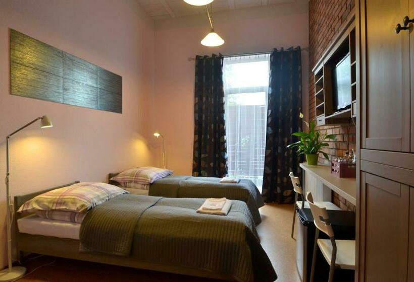 Апартаменты 1 Спальня, Bed&breakfast Mikunda
