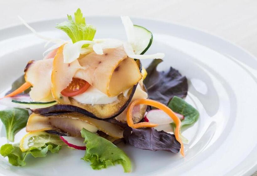 Полулюкс, Lu  Hotel Porto Pino
