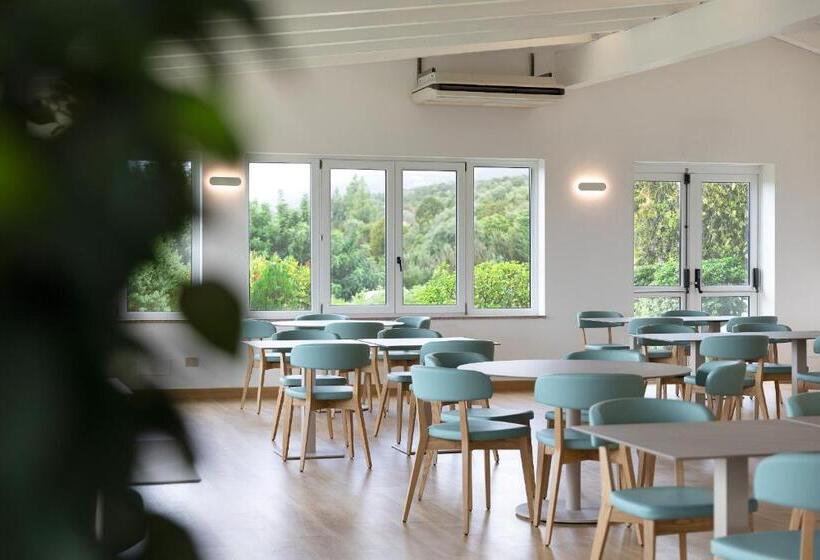Полулюкс, Lu  Hotel Porto Pino
