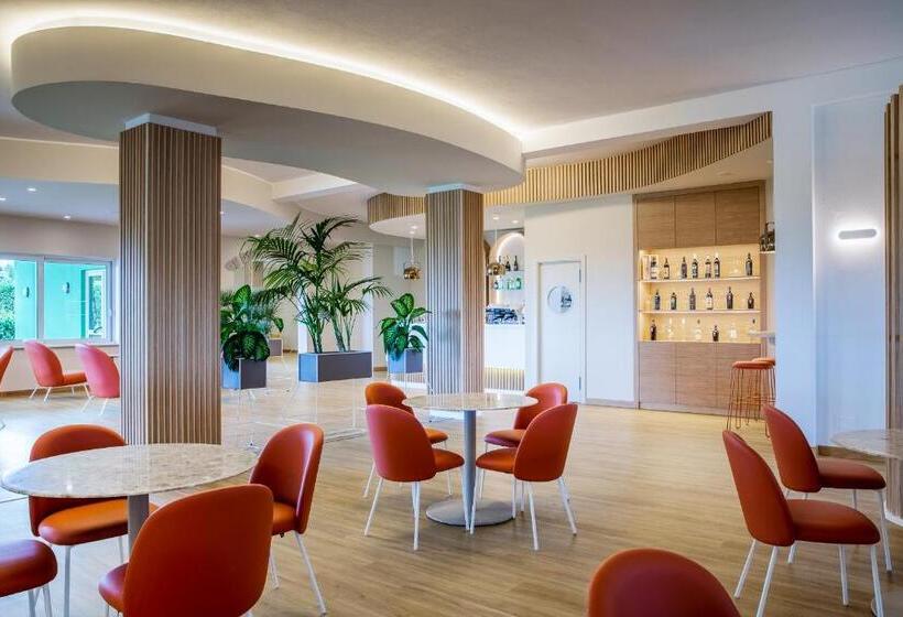 Трехместный Номер Классика, Lu  Hotel Porto Pino