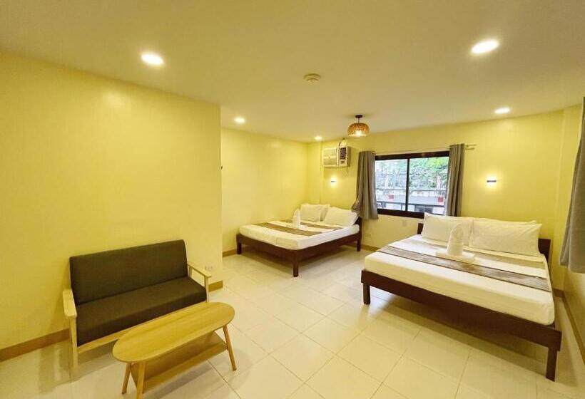 4인용 스탠다드 룸, Zuric Pension House