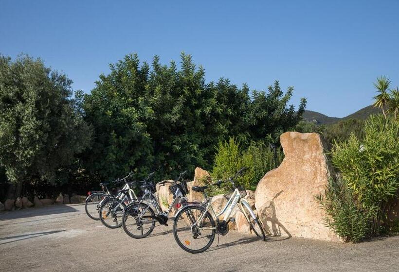 Quarto standart com varanda, Lu  Hotel Porto Pino