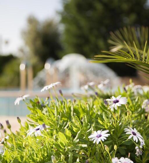 Полулюкс, Lu  Hotel Porto Pino