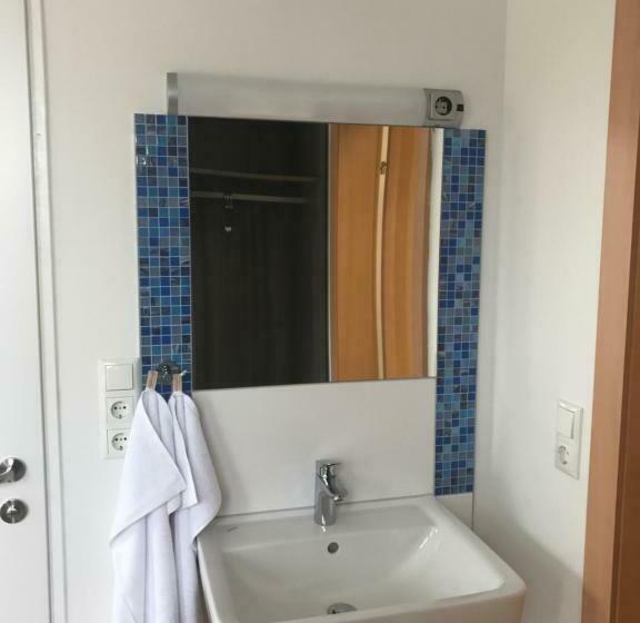 اتاق استاندارد سه نفره, Montagehotel Bed & Steel
