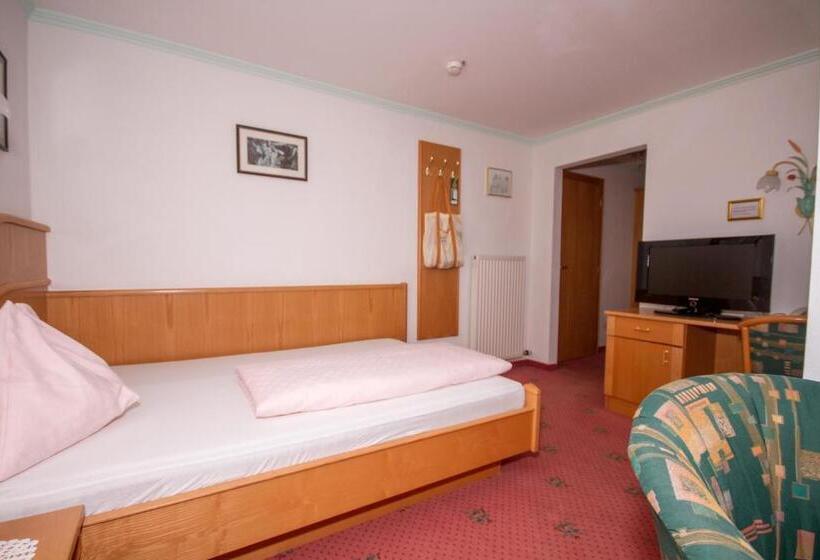 Номер Стандарт с Балконом, Berg & Spa Hotel Urslauerhof