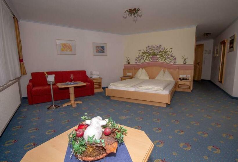 Полулюкс с Балконом, Berg & Spa Hotel Urslauerhof
