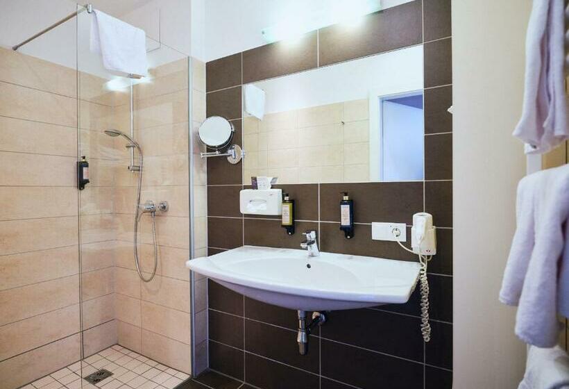اتاق خانوادگی, Planai By Alpeffect Hotels