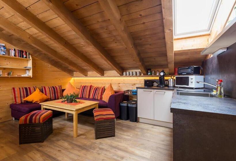 Апартаменты 1 Спальня, Rutsche Hostel