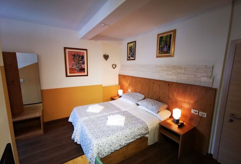 Номер Стандарт Трехместный, Tarvisio Four Seasons