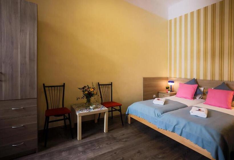 Quarto standard, East Station Private Rooms & Apartments