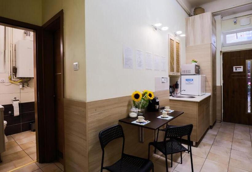 Quarto standard, East Station Private Rooms & Apartments