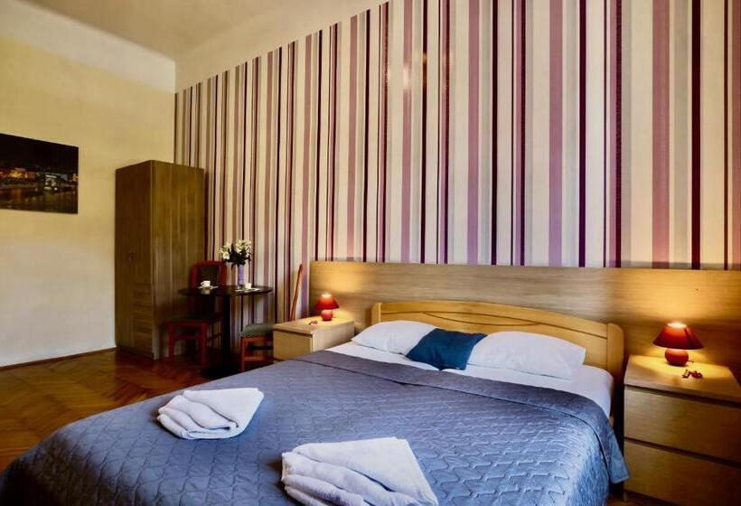 Номер Deluxe, East Station Private Rooms & Apartments