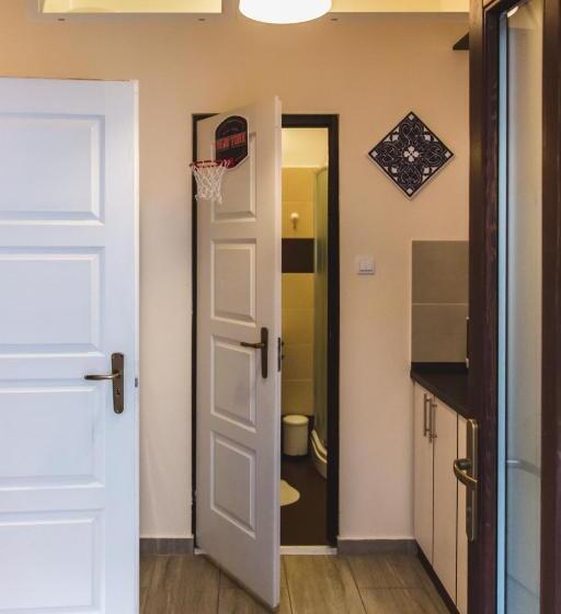 Apartamento Duplex 1 Quarto, East Station Private Rooms & Apartments