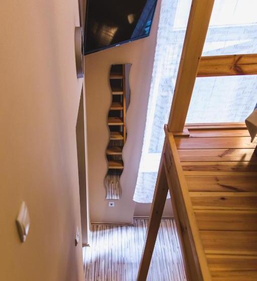 Apartamento Duplex 1 Quarto, East Station Private Rooms & Apartments