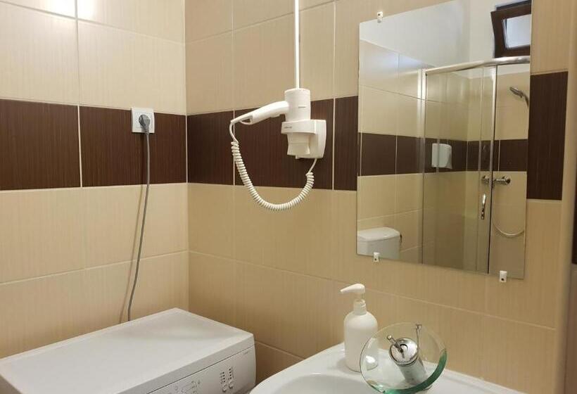 Апартаменты Superior 1 Спальня, East Station Private Rooms & Apartments