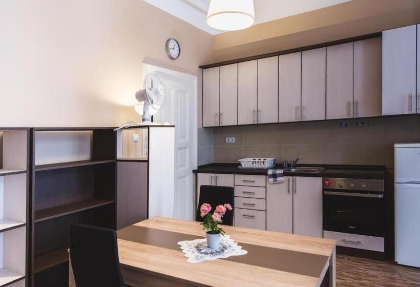 Apartamento Superior 1 Quarto, East Station Private Rooms & Apartments