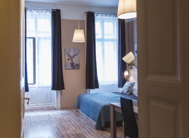Апартаменты Superior 1 Спальня, East Station Private Rooms & Apartments