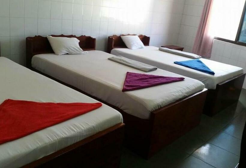 Трехместный Номер Deluxe, Chhaya Guest House