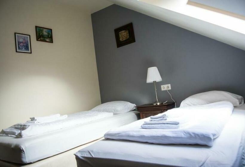 Standard Room Shared Bathroom, Hafnarfjall