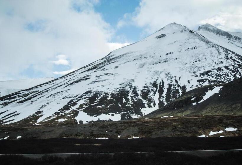 Superior Triple Room, Hafnarfjall