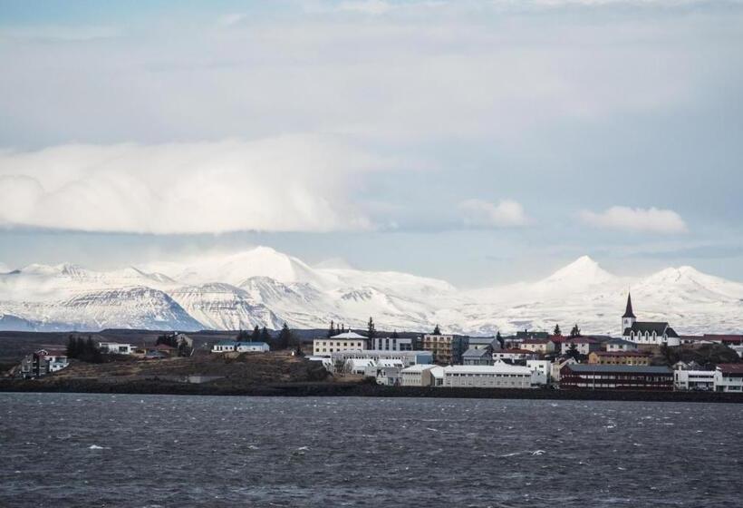 1 Bedroom Apartment with Terrace, Hafnarfjall