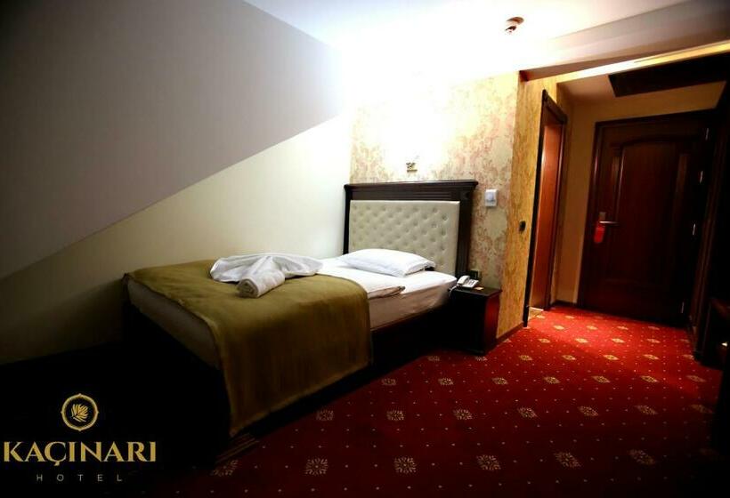 اتاق استاندارد یک نفره, Kacinari