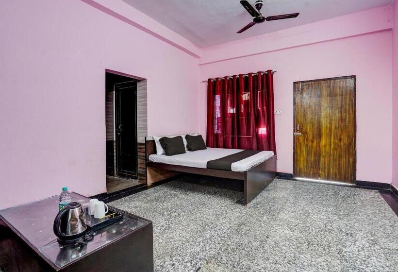 اتاق کلاسیک سه تخته, Oyo Flagship Hotel Radhe Inn