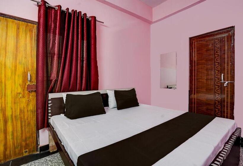اتاق کلاسیک سه تخته, Oyo Flagship Hotel Radhe Inn