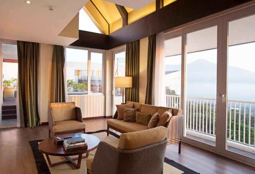 Люкс, Amartahills Hotel And Resort