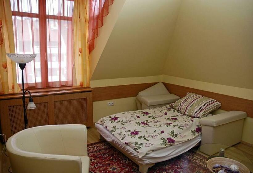 Четырехместный Номер Стандарт, Villa Sakura Panzió