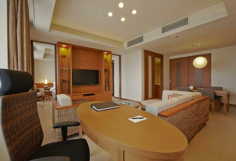 Президентский Люкс, Axia South Cikarang Service Apartment