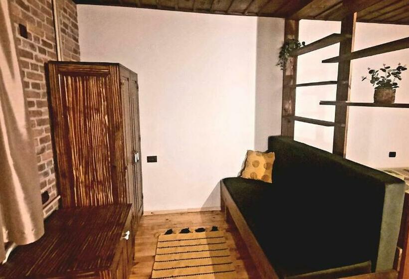 Quarto Triplo Estandar, семеен хотел ресторант маламовата къща