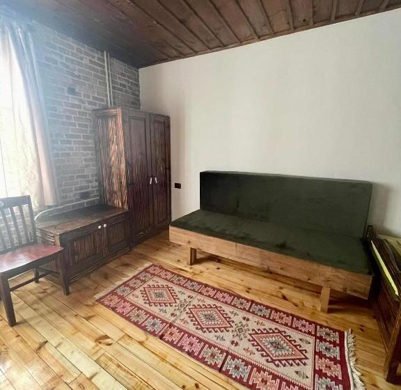 Quarto Triplo Estandar, семеен хотел ресторант маламовата къща