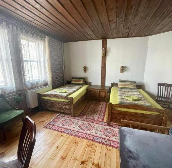 Quarto Triplo Estandar, семеен хотел ресторант маламовата къща