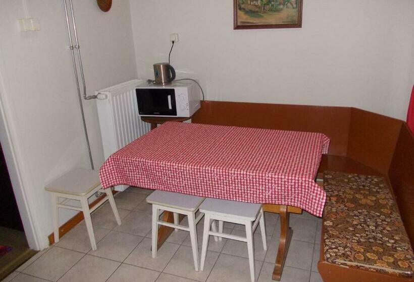 Apartamento 1 Dormitório, Puszta