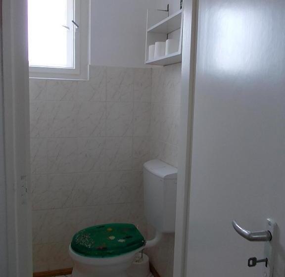 Casa 2 Quartos, Puszta